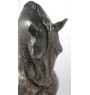 Cheval andalou - une grande statuette avec un cheval, un buste sur un socle en pierre, un prix prestigieux dans le concours de la marque Art-Dog