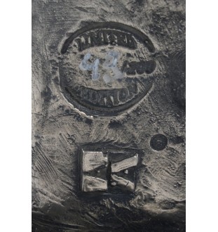 Cheval andalou - une grande statuette avec un cheval, un buste sur un socle en pierre, un prix prestigieux dans le concours de la marque Art-Dog