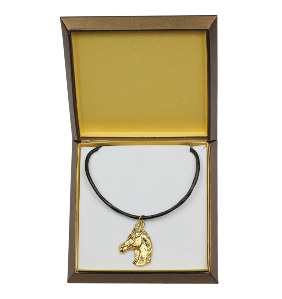 Australisches Zuchtpferd - naszyjnik z koniem w pudełku prezentowym, pozłacana zawieszka dla fana koni efektowna biżuteria marki Art-Dog