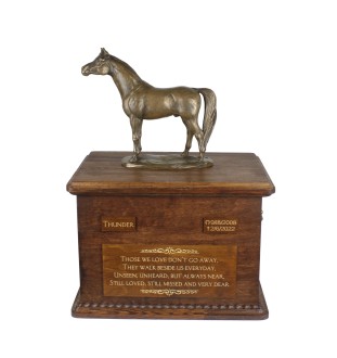 Koń czystej krwi arabskiej drewniana urna z statuetką z brązu Art-Dog