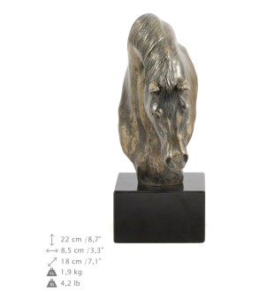 Cheval d'élevage australien - une élégante statuette, un buste de cheval sur un socle en pierre, un trophée pour les courses de chevaux de la marque Art-Dog