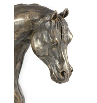 Cheval d'élevage australien I - une élégante statuette, un buste de cheval sur un socle en pierre, un trophée pour les courses de chevaux de la marque Art-Dog