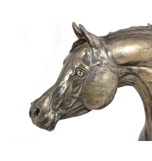 Cheval d'élevage australien - une grande statuette avec un cheval, un buste sur un socle en pierre, un prix prestigieux dans le concours de la marque Art-Dog