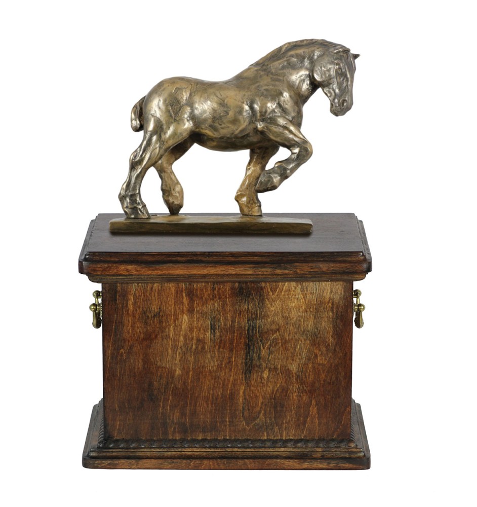 Cheval belge - une urne pour les cendres d'un cheval, une urne avec une statuette, une élégante urne avec un cheval de la marque Art-Dog