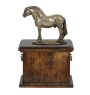 Fjordpferd - Eine Urne für die Asche eines Pferdes, eine Urne mit einer Statue, eine elegante Urne mit einem Pferd von der Marke Art-Dog.