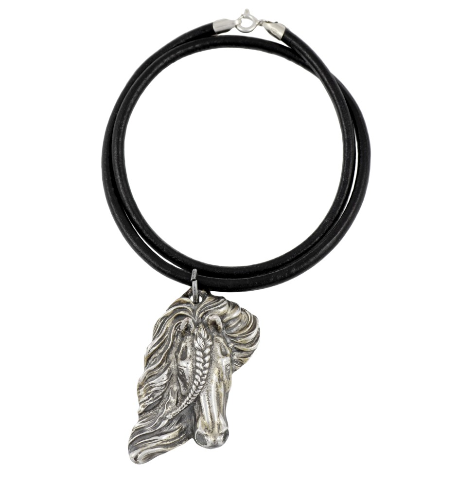 Cheval bai - collier avec un cheval, pendentif en plaqué argent pour les fans de chevaux, bijoux uniques de la marque Art-Dog