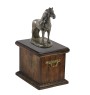Friesen Hengst - Eine Urne für die Asche eines Pferdes, eine Urne mit einer Statue, eine elegante Urne mit einem Pferd von der Marke Art-Dog.