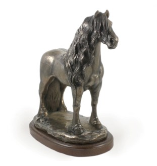 Étalon frison - une urne pour les cendres d'un cheval, une urne avec une statuette, une élégante urne avec un cheval de la marque Art-Dog