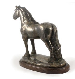 Friesen Hengst - Eine Urne für die Asche eines Pferdes, eine Urne mit einer Statue, eine elegante Urne mit einem Pferd von der Marke Art-Dog.