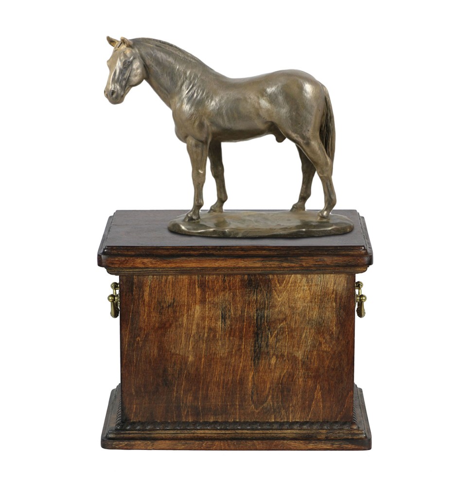 Hannoveranisches Pferd - Eine Urne für die Asche eines Pferdes, eine Urne mit einer Statue, eine elegante Urne mit einem Pferd von der Marke Art-Dog.