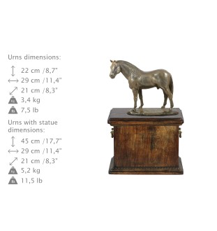 Hanowerski urna na drewnie z statuetką konia Art-Dog