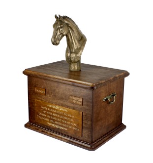 Cheval hanovrien - une grande urne pour les cendres de cheval, une urne personnalisée avec une statuette, une boîte pour les cendres de cheval de la marque Art-Dog