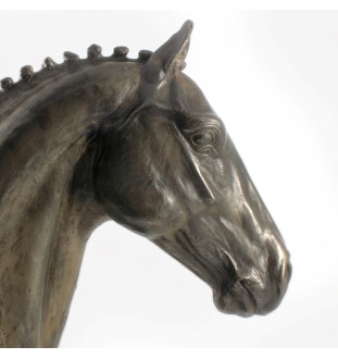 Hanoverian Horse - a large statuette with a horse, a bust on a stone base, a prestigious award in the Art-Dog brand competition.