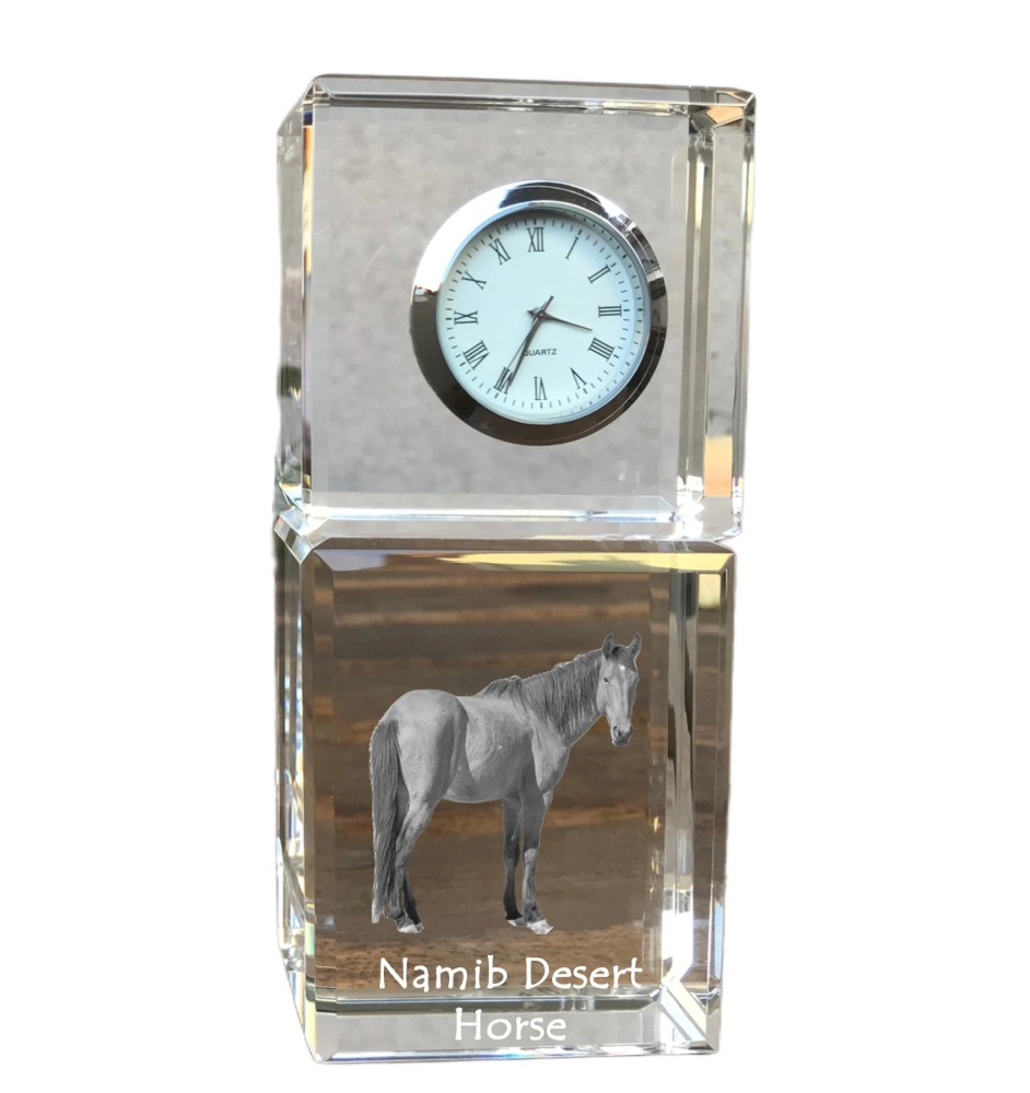 Cheval du désert de Namibie - montre en cristal avec photo, photo de cheval dans le cristal, horloge de bureau personnalisée de la marque Art-Dog