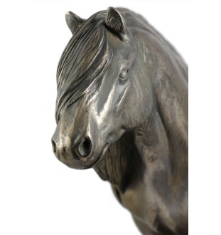 Étalon de poney Fell - statuette avec un cheval, silhouette de cheval sur du bois, un prix prestigieux dans le concours de la marque Art-Dog