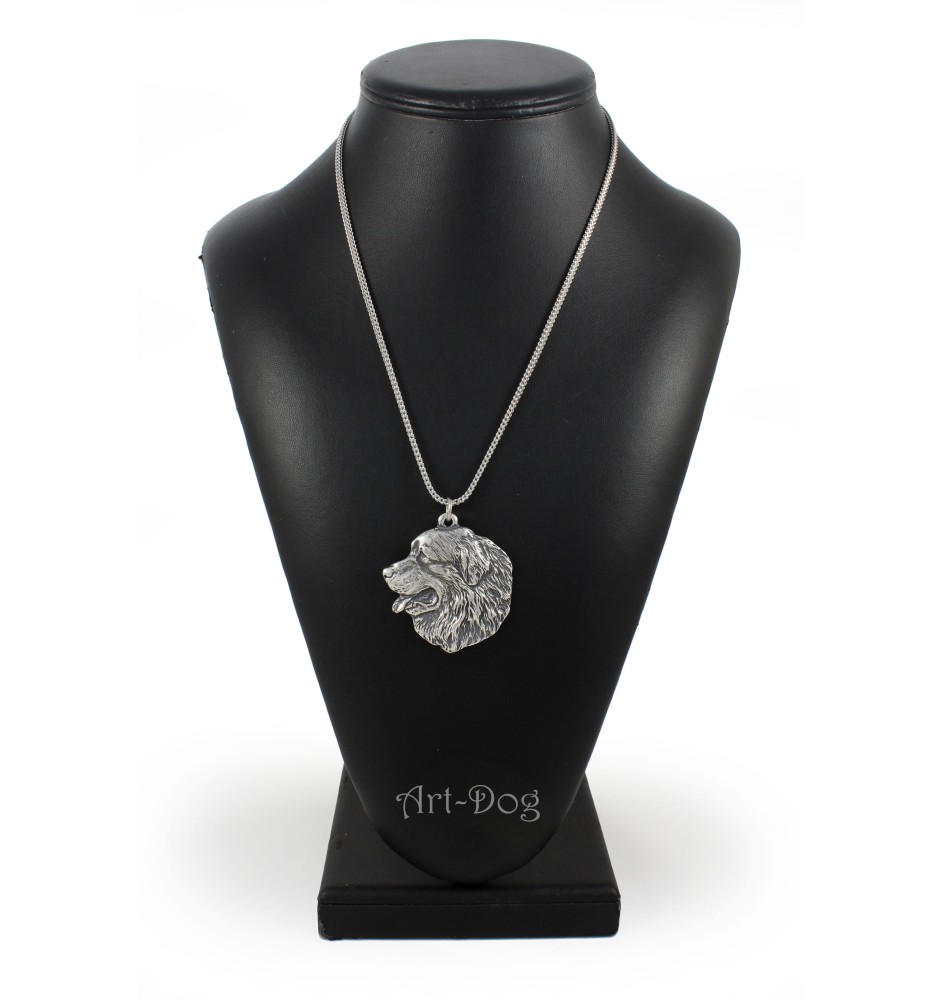 Bouvier bernois I - un collier avec un chien, un pendentif de chien sur une chaîne en argent, un bijou unique de la marque Art-Dog