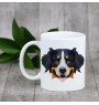 Bouvier bernois - tasse avec une photo et un motif de chien géométrique Art-Dog