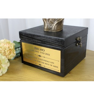 Newfoundland, Newfs, Newfies - an urn with an engraving and a sculpture of a dog, a handmade product by the Art-Dog brand.