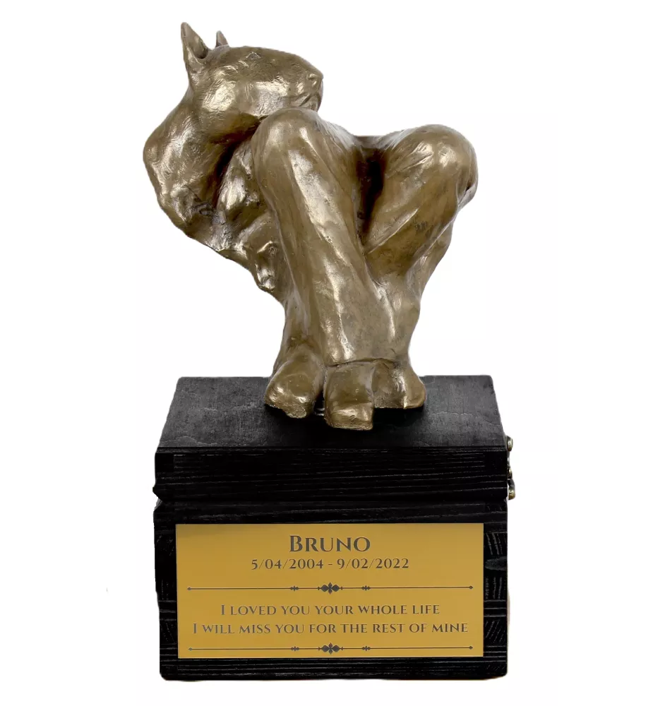 Bull Terrier, Bully - an urn with an engraving and a sculpture of a dog, a handmade product by the Art-Dog brand.