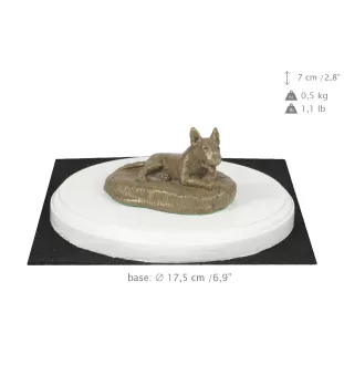 Bull Terrier I - statuette de chien, figurine sur un socle blanc, trophée pour exposition de chiens de la marque Art-Dog