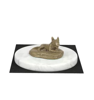 Bull Terrier I - une statuette de chien, une figurine en marbre blanc, un trophée pour l'exposition de chiens de la marque Art-Dog