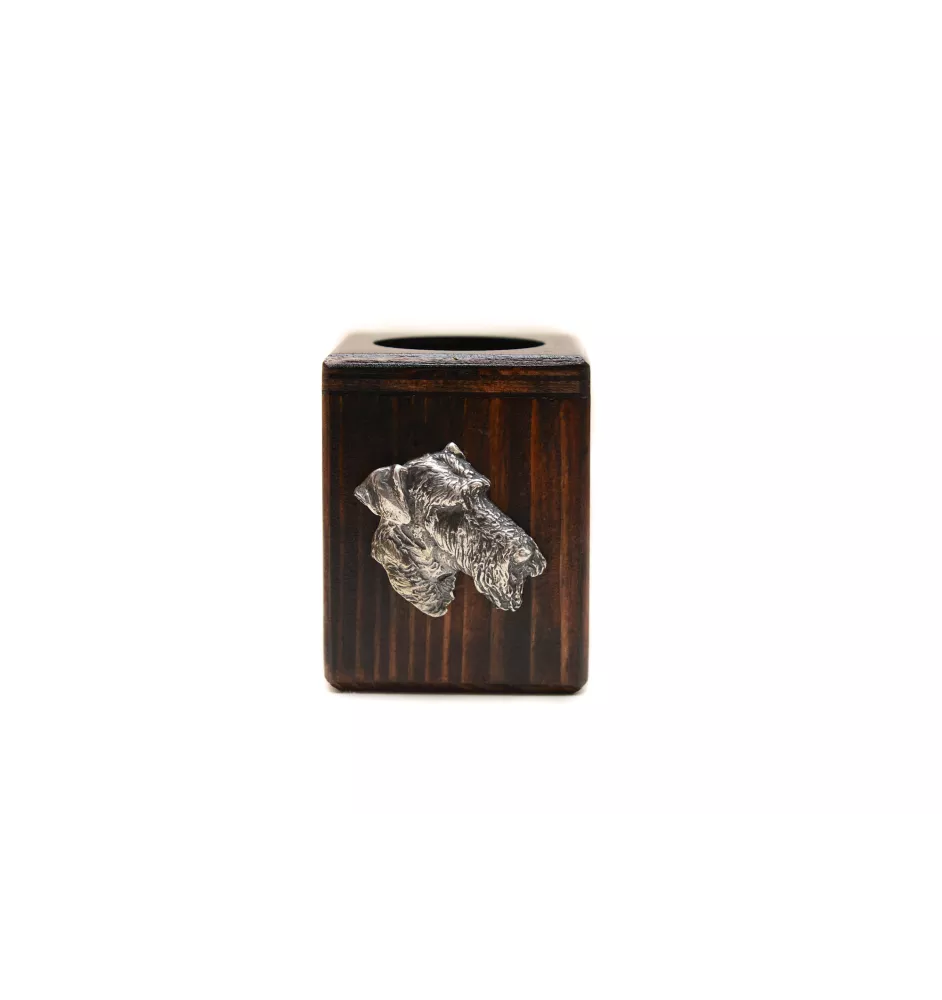 Airedale Terrier, Waterside Terrier, Bingley Terrier - bougeoir en bois avec un chien, un souvenir unique après la perte d'un chien, une œuvre artisanale de la marque Art-Dog