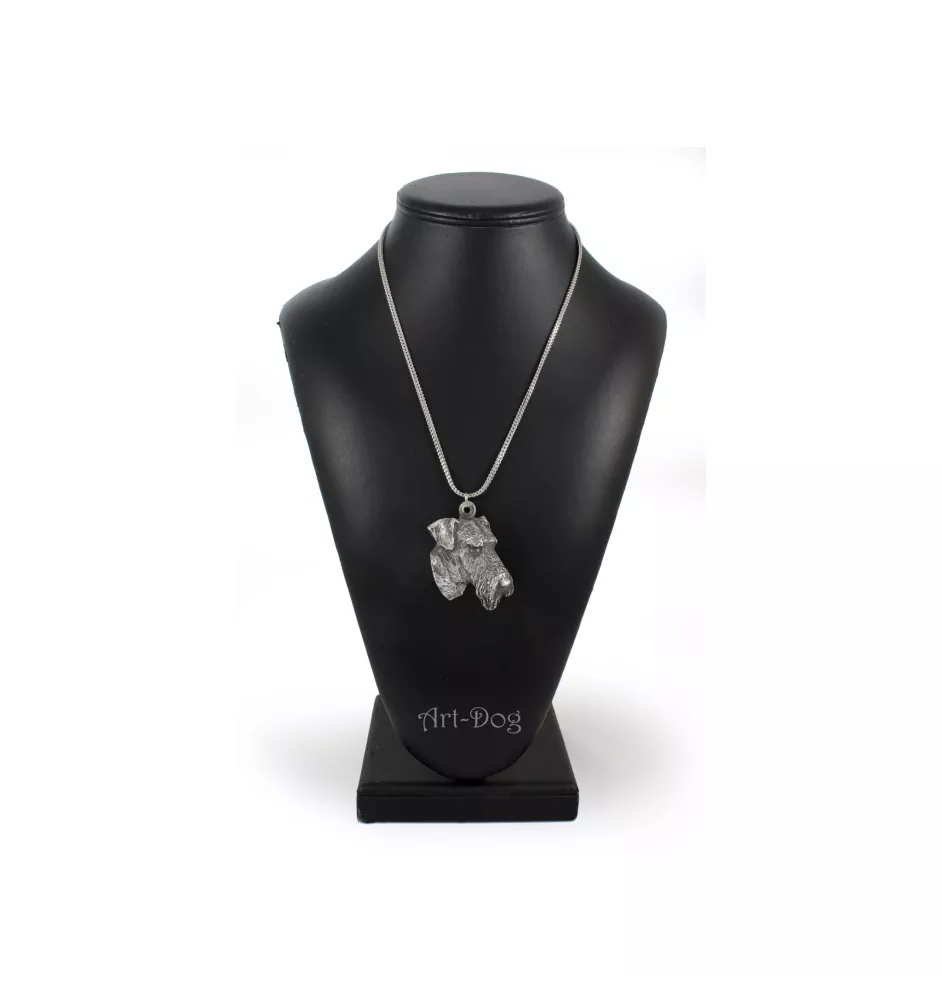Airedale Terrier, Waterside Terrier, Bingley Terrier - un collier avec un chien, un pendentif de chien sur une chaîne en argent, un bijou unique de la marque Art-Dog