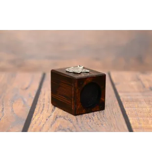 Alaskan Malamute - wooden candle holder with a dog, a unique souvenir after losing a dog, a handicraft from the Art-Dog brand