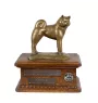 Akita, Akita Inu - Eine Urne für die Asche eines Hundes, eine Urne mit einer Statue, eine personalisierte Hundeurne von der Marke Art-Dog.