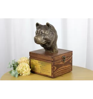 Akita, Akita Inu - Eine Ascheurne für Hunde mit einer Statuette, eine kleine Urne für Hunde, eine personalisierte Urne mit dem Porträt eines Hundes von der Marke Art-Dog.