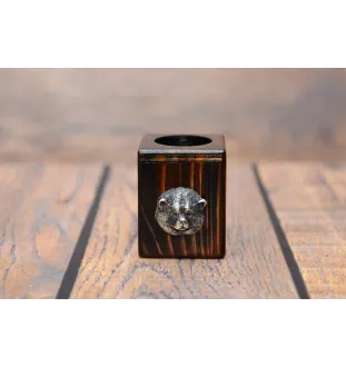 Akita, Akita Inu - bougeoir en bois avec un chien, un souvenir unique après la perte d'un chien, une œuvre artisanale de la marque Art-Dog