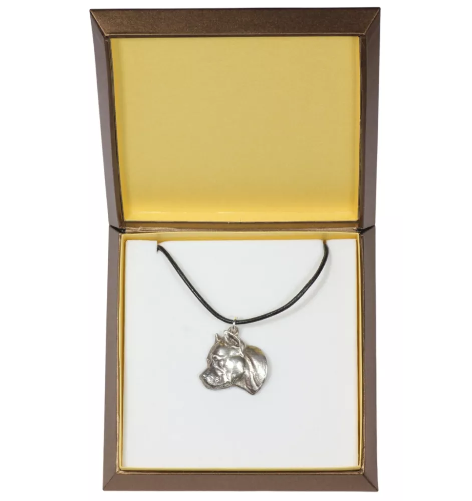 American Staffordshire Terrier, Amstaff II - Hundehalsband in Geschenkbox, versilbertes Medaillon für Hundefans, markanter Anhänger der Marke Art-Dog