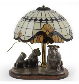 American Staffordshire Terrier, Amstaff, Am staff, Staff - lampe avec un abat-jour en vitrail, lampe de table avec une statuette de chien, décoration intérieure dans le style rétro de la marque Art-Do