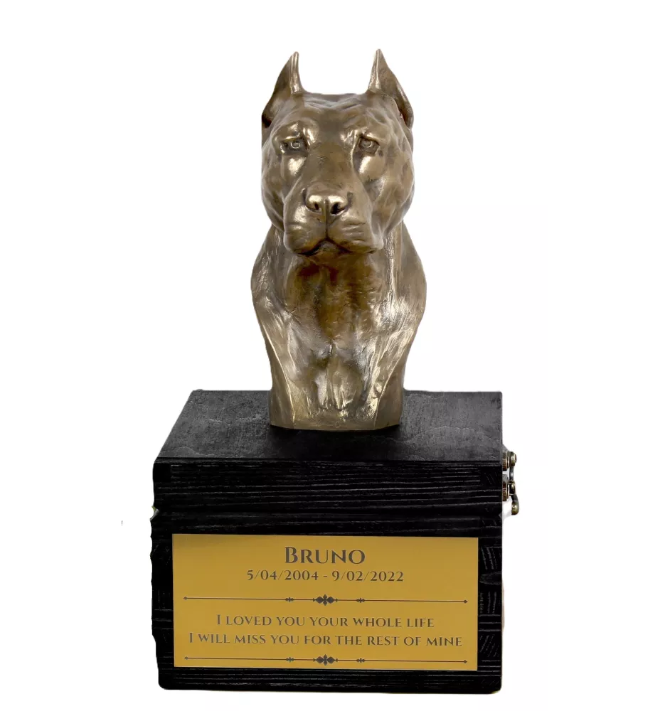 American Staffordshire Terrier, Amstaff II - eine Urne mit Gravur und Hundeskulptur, letzter Abschied, handgefertigtes Produkt der Marke Art-Dog