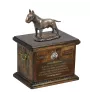 Bull Terrier, Bullterrier I - Eine Urne für die Asche eines Hundes, eine Urne mit einer Statue, eine personalisierte Hundeurne von der Marke Art-Dog.
