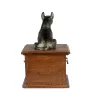 Bulterier urna z siedzącą figurką Art-Dog