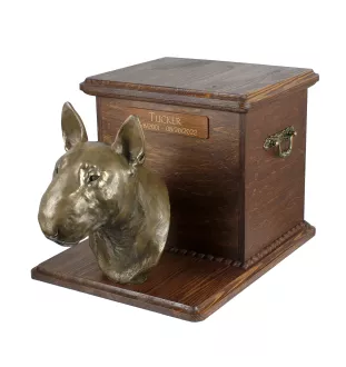 Bull Terrier, Bullterrier - eine große Urne für die Asche des Hundes, eine hölzerne Urne mit dem Kopf des Hundes, eine Box für die Hundesasche der Marke Art-Dog