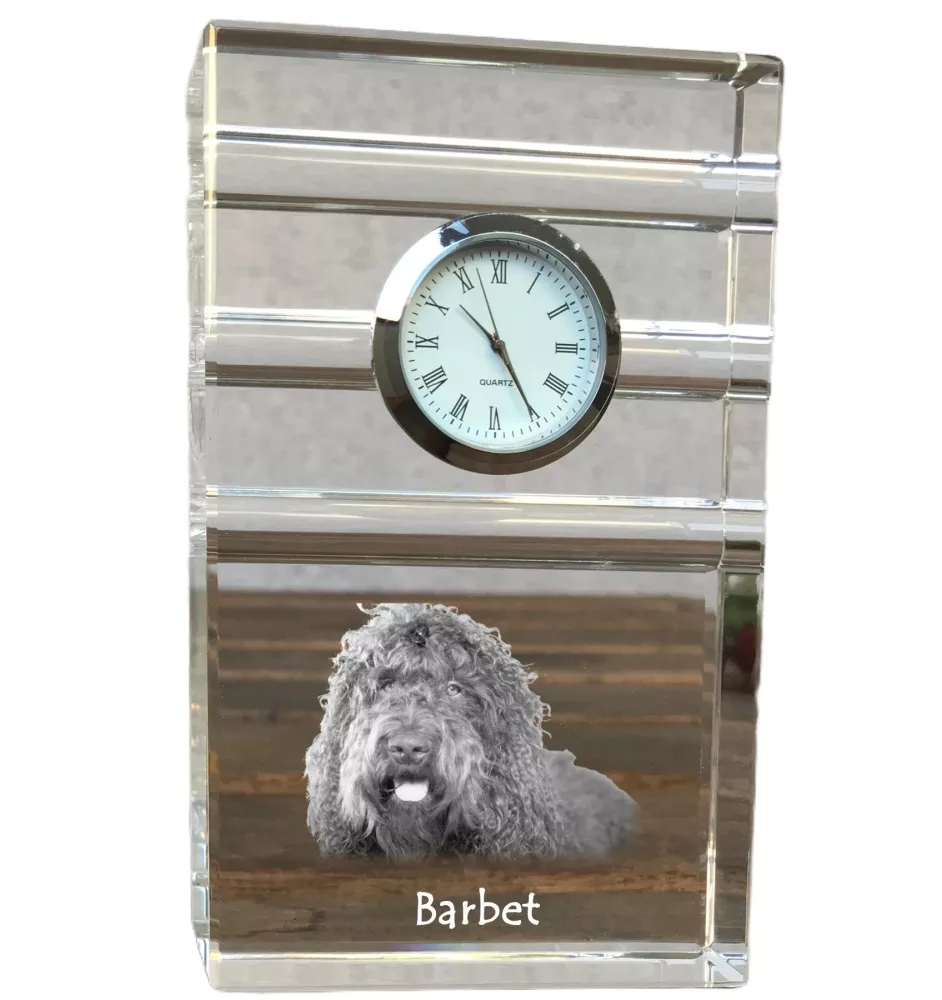 Barbet - une horloge en verre avec une photo, une photo de chien dans un cristal, une horloge de bureau personnalisée de la marque Art-Dog