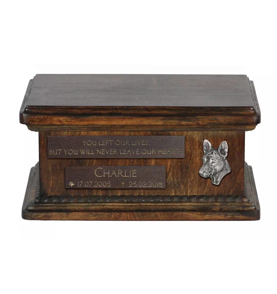 Basenji, Kongo-Terrier - hölzerne Urne für die Asche eines Hundes, personalisierte Urne mit Gravur, kleine Urne für Hundesasche von der Marke Art-Dog