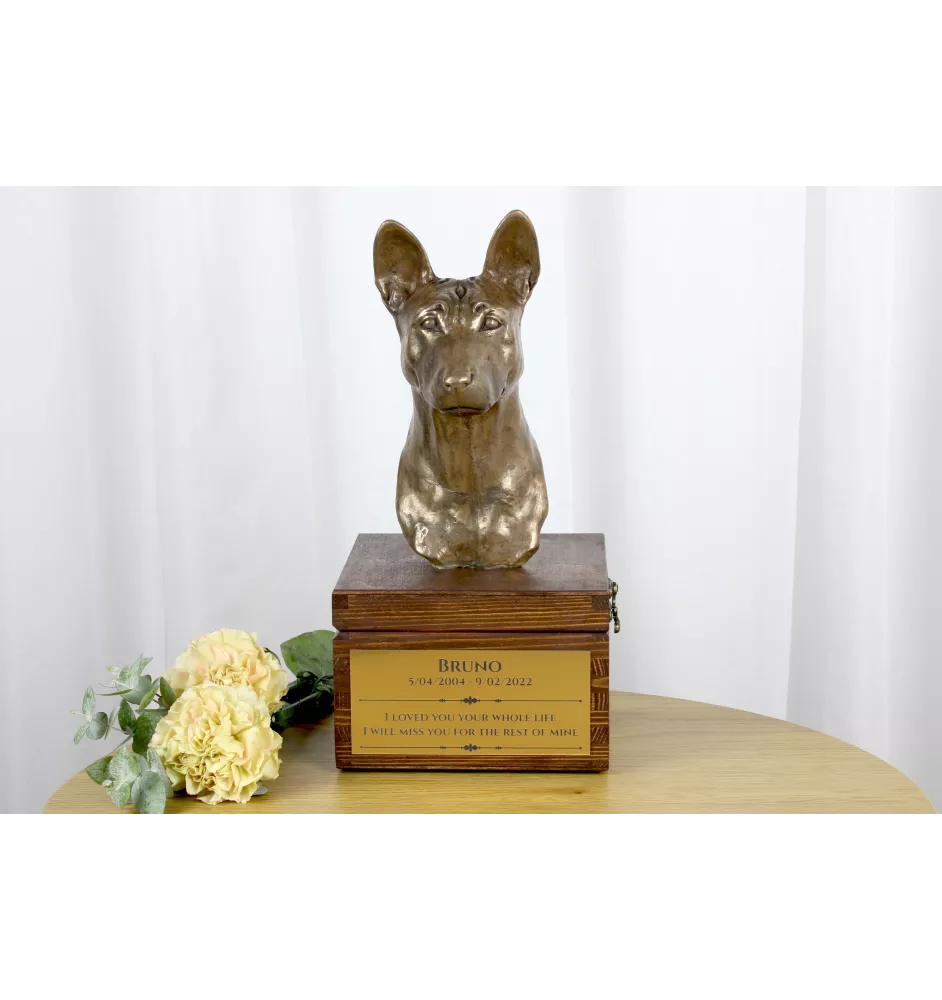 Basenji, Kongo-Terrier - Eine Ascheurne für Hunde mit einer Statuette, eine kleine Urne für Hunde, eine personalisierte Urne mit dem Porträt eines Hundes von der Marke Art-Dog.