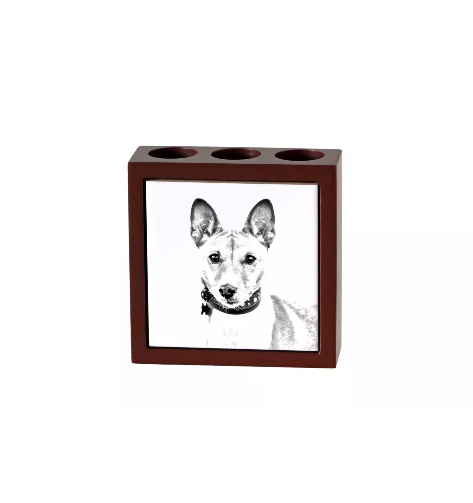 Basenji stojak na długopisy z koniem Art-Dog