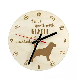 Beagle - Uhr mit Hund, Holzuhr mit Gravur, personalisierte Uhr von Art-Dog