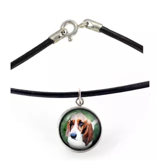Basset Hound - necklace in a box, elegant decoration, pendant from the Art-Dog brand