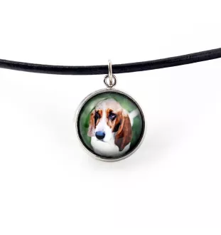 Basset Hound - necklace in a box, elegant decoration, pendant from the Art-Dog brand