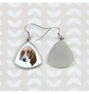 Basset Hound - Ohrringe mit einem Bild und dem Schriftzug "Geometrischer Hund" von Art-Dog