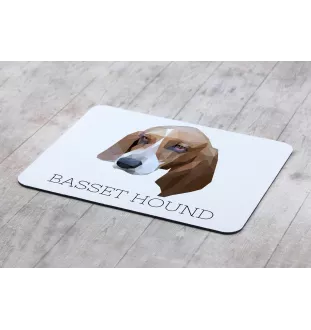 Basset Hound - geometrisches Mauspad mit Bild und Aufschrift von Art-Dog