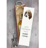 Basset Hound - une boîte géométrique avec une photo et un texte pour le vin de la marque Art-Dog