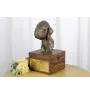 Bedlington Terrier, Rothbury Terrier - Eine Ascheurne für Hunde mit einer Statuette, eine kleine Urne für Hunde, eine personalisierte Urne mit dem Porträt eines Hundes von der Marke Art-Dog.
