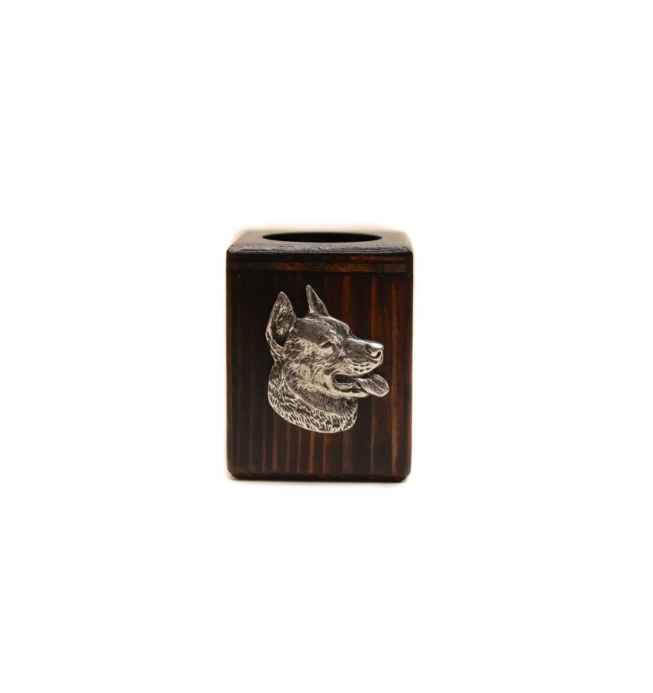 Beauceron, berger de Beauce, berger francais, bas-rouge - bougeoir en bois avec un chien, un souvenir unique après la perte d'un chien, une œuvre artisanale de la marque Art-Dog