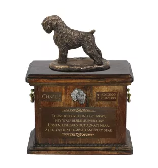 Russischer Schwarzer Terrier, Russkiy Tchiorny Terrier - Eine Urne für die Asche eines Hundes, eine Urne mit einer Statue, eine personalisierte Hundeurne von der Marke Art-Dog.